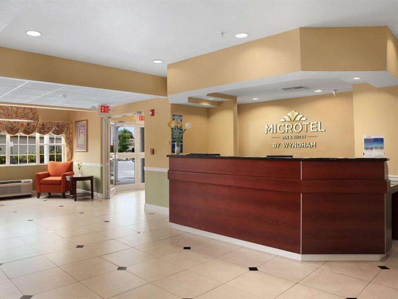 Microtel Inn & Suites By Wyndham Panama City Exteriér fotografie