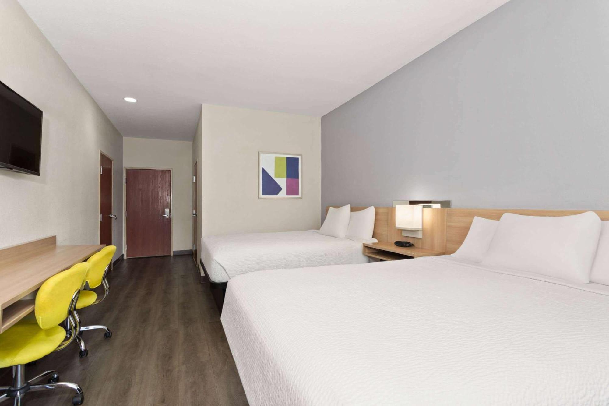 Microtel Inn & Suites By Wyndham Panama City Exteriér fotografie