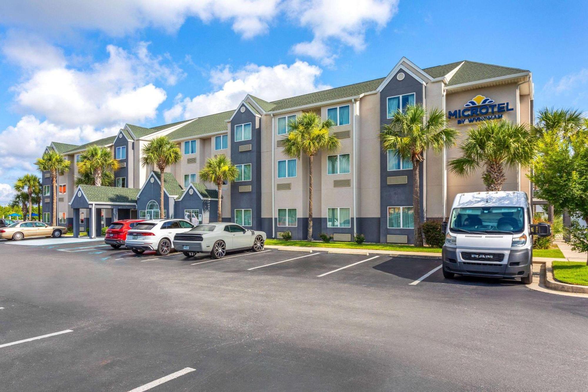 Microtel Inn & Suites By Wyndham Panama City Exteriér fotografie