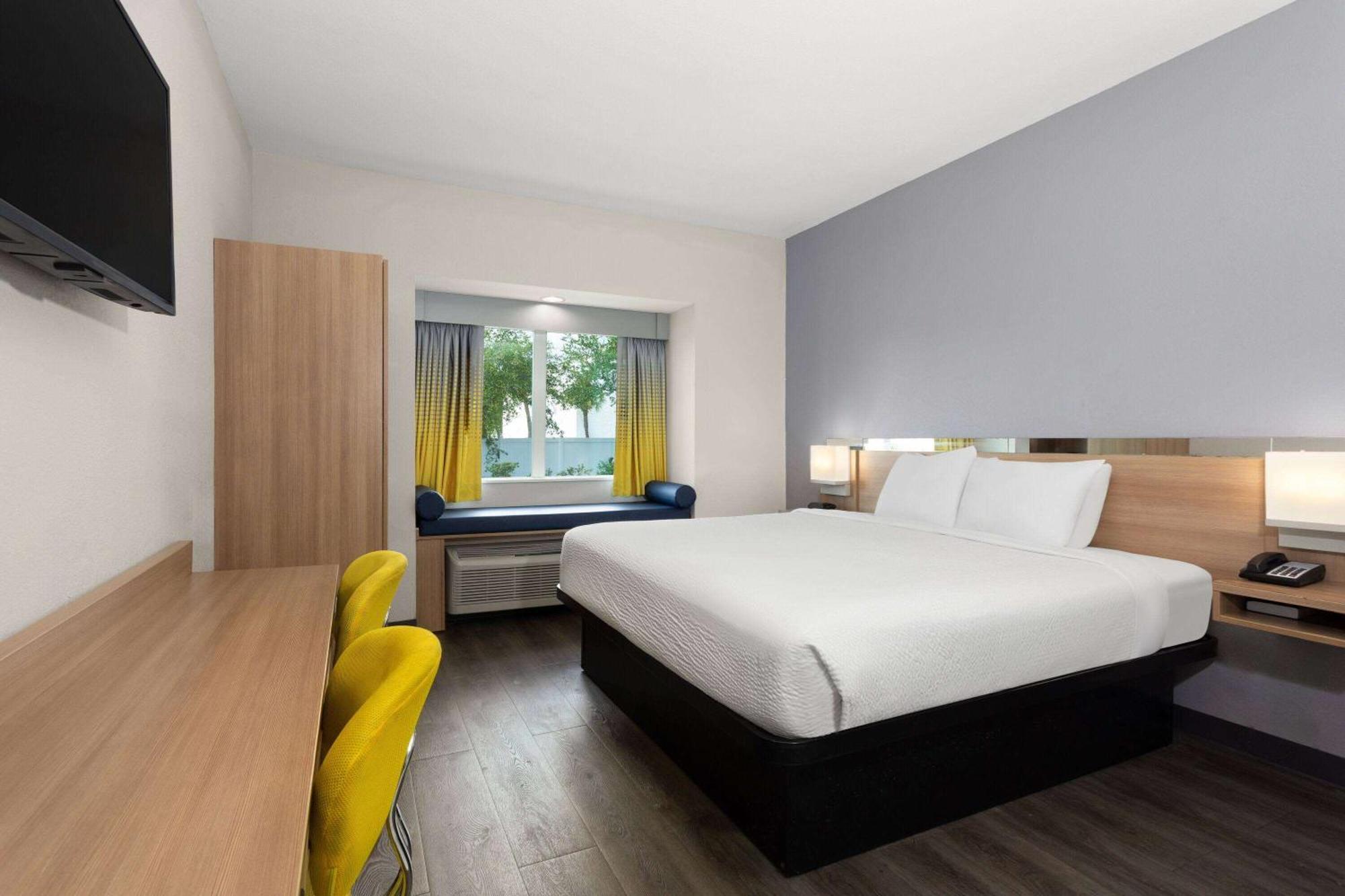 Microtel Inn & Suites By Wyndham Panama City Exteriér fotografie