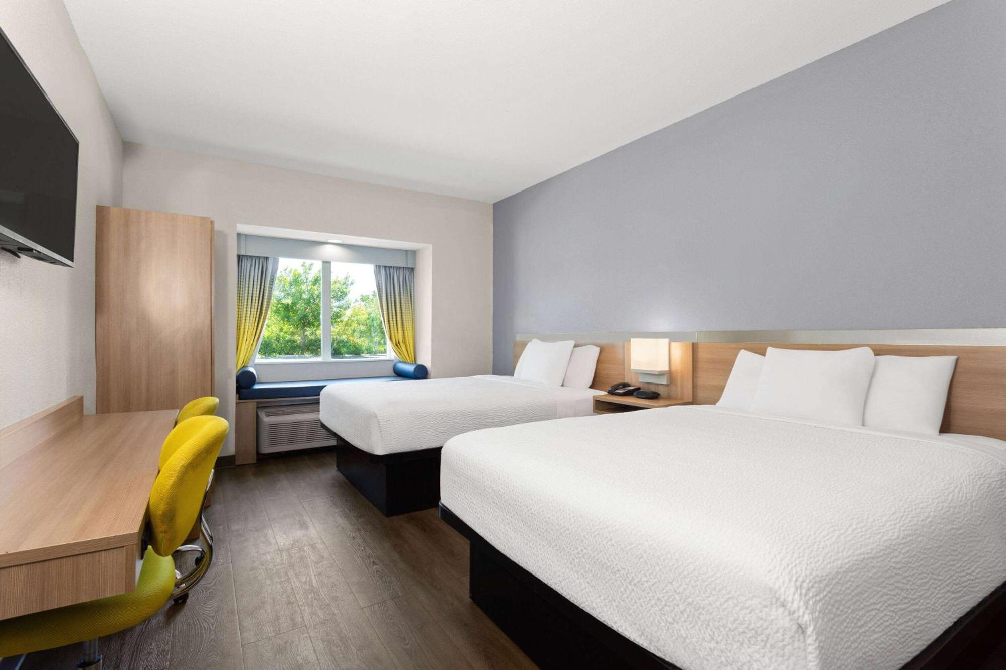 Microtel Inn & Suites By Wyndham Panama City Exteriér fotografie