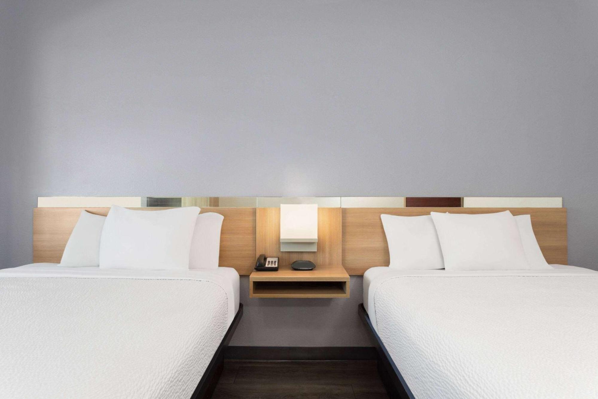 Microtel Inn & Suites By Wyndham Panama City Exteriér fotografie